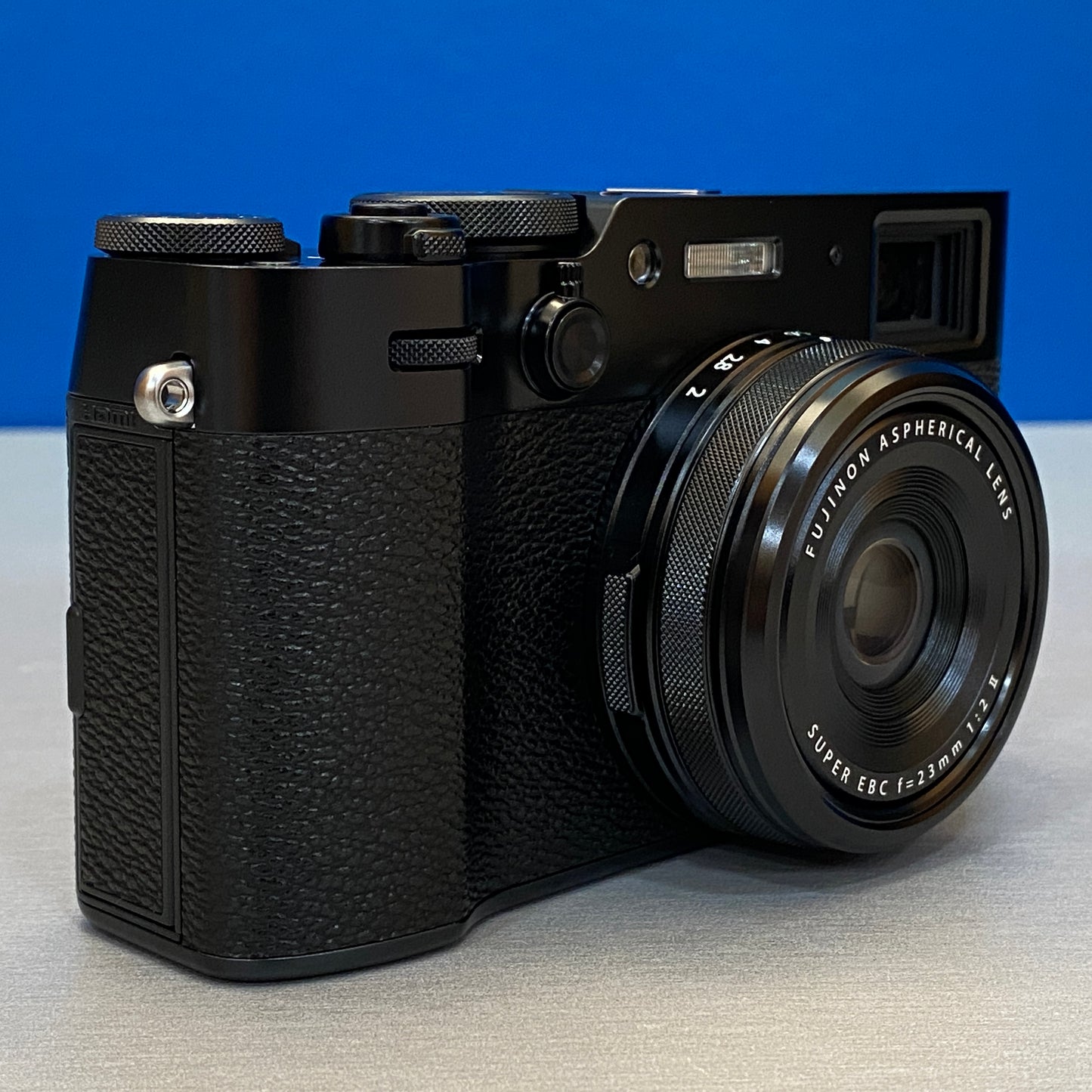 Fujifilm X100VI (40.2MP) | NOVA
