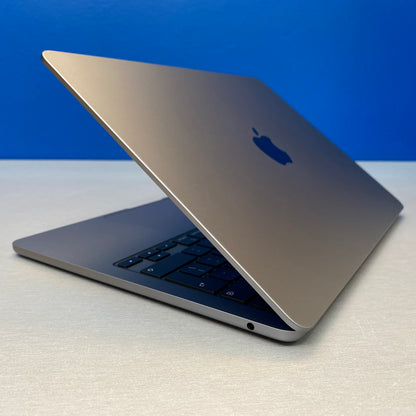 Apple MacBook Air 13.6" | 2022 | M2 8-Cores | 8GB | 256GB SSD