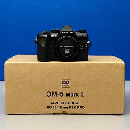 OM System OM-5 Mark II (Corpo) - 20.4MP | NOVA