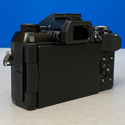 OM System OM-5 Mark II (Corpo) - 20.4MP | NOVA
