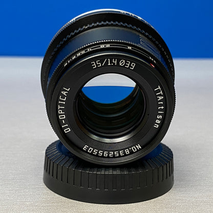 TTArtisan 35mm f/1.4 | NOVA