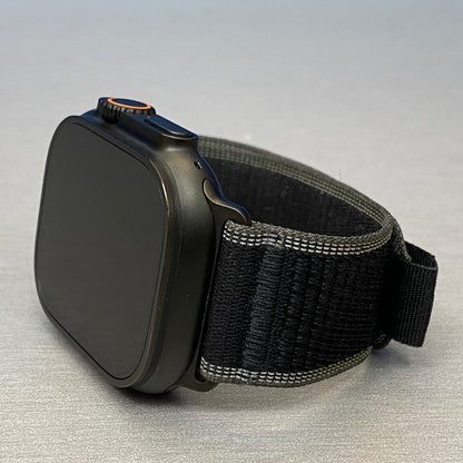 Apple Watch Ultra 3 | Titanium Black | 49mm | Trail Loop