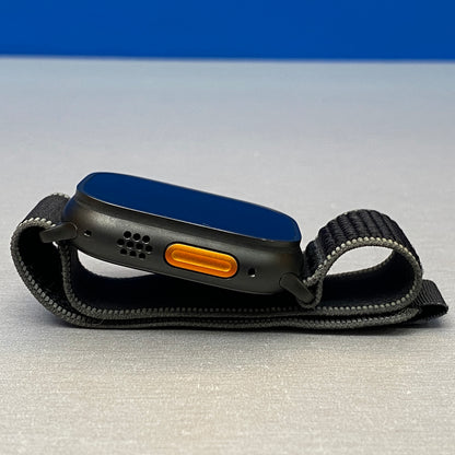 Apple Watch Ultra 3 | Titanium Black | 49mm | Trail Loop