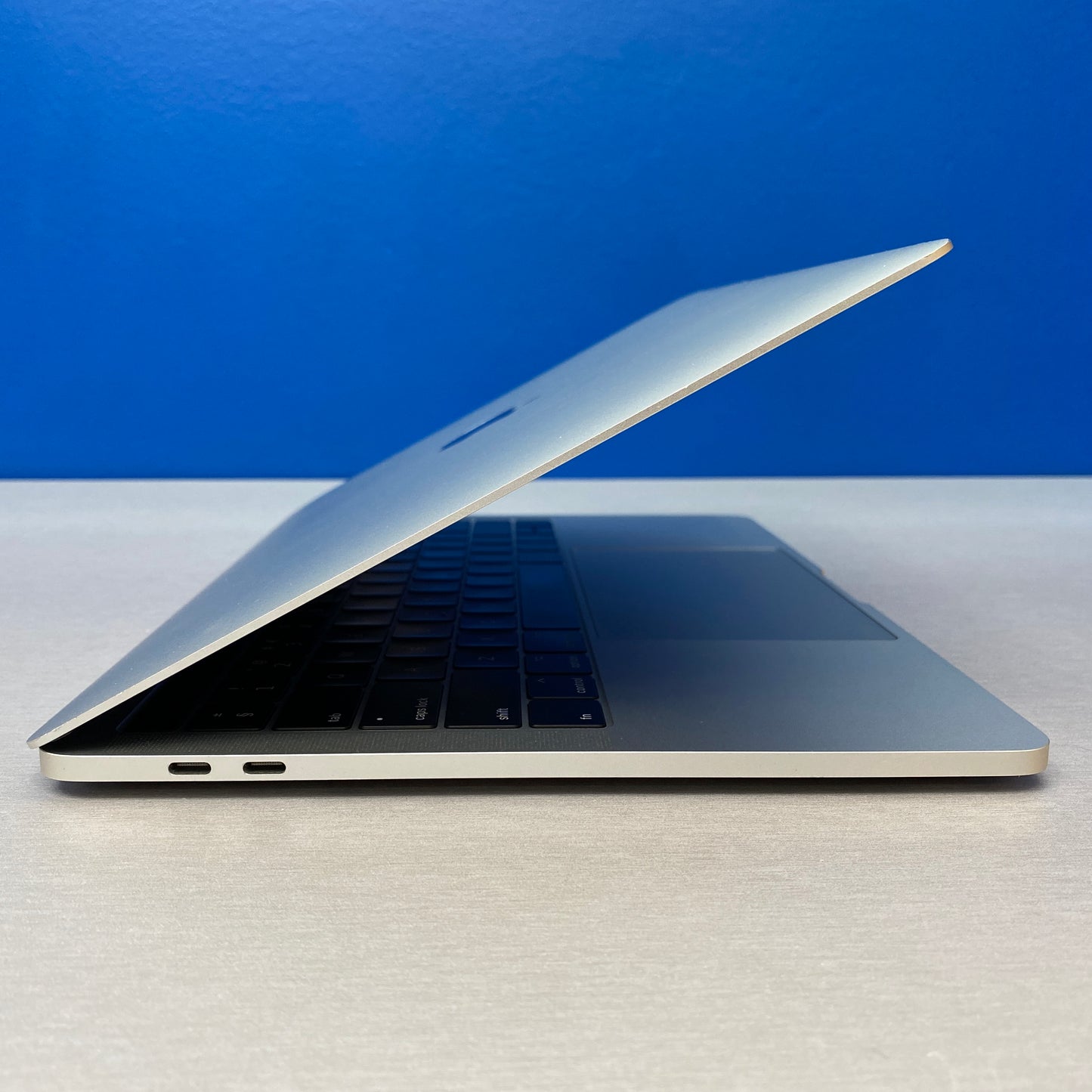 Apple MacBook Pro 13" Touch Bar - A1706 - Mid 2017 (i5/16GB/256GB SSD)