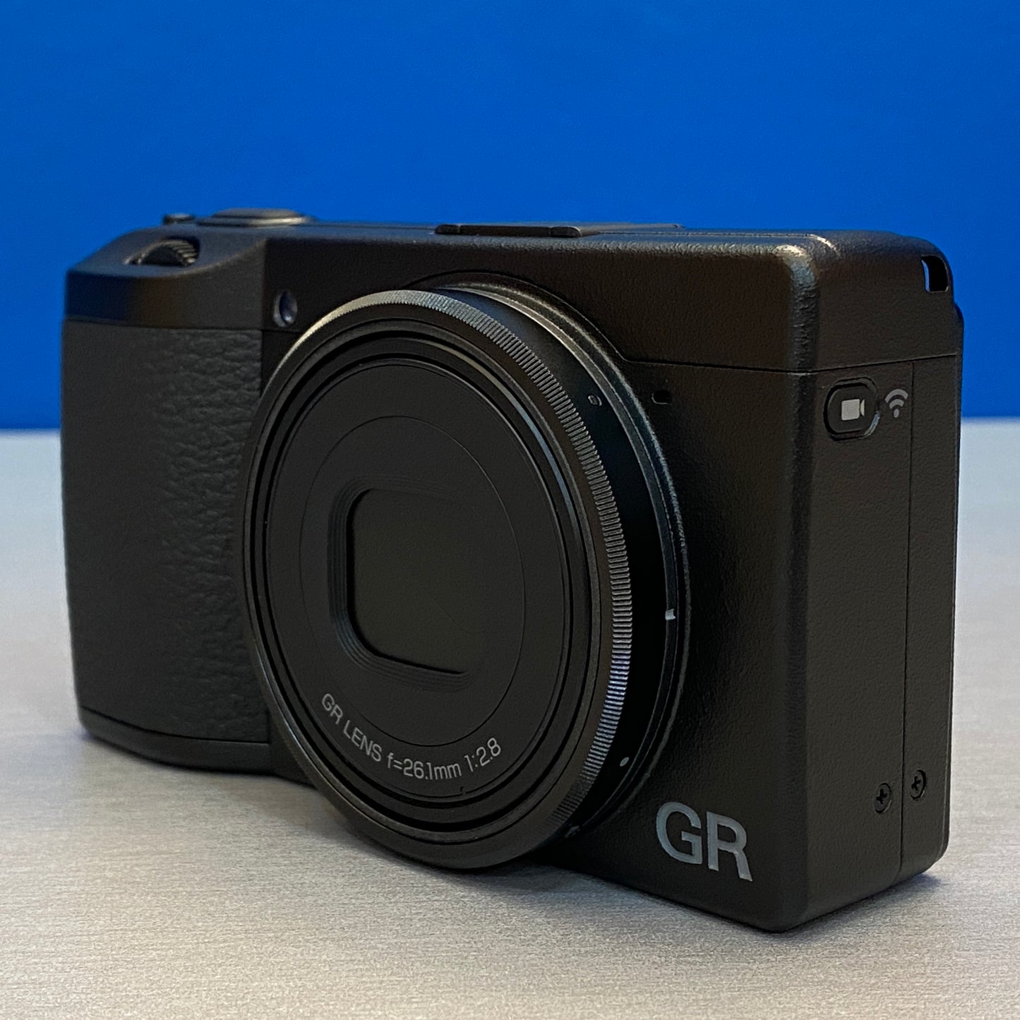 RICOH GR IIIx (24.2MP) |