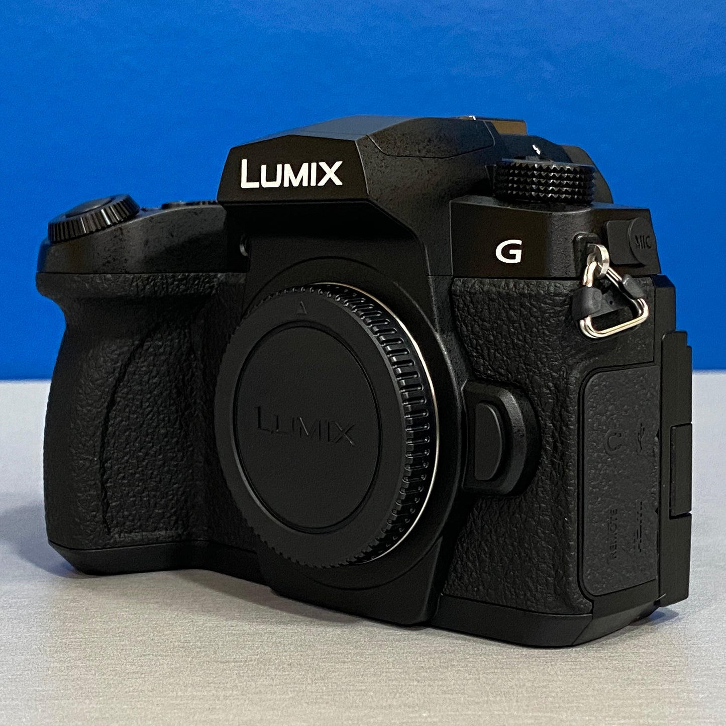 Panasonic Lumix G97 (20.3MP) + Lumix G Vario 14-140mm f/3.5-5.6 II ASPH Power O.I.S. - NOVA