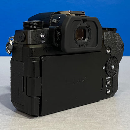 Panasonic Lumix G97 (20.3MP) + Lumix G Vario 14-140mm f/3.5-5.6 II ASPH Power O.I.S. - NOVA