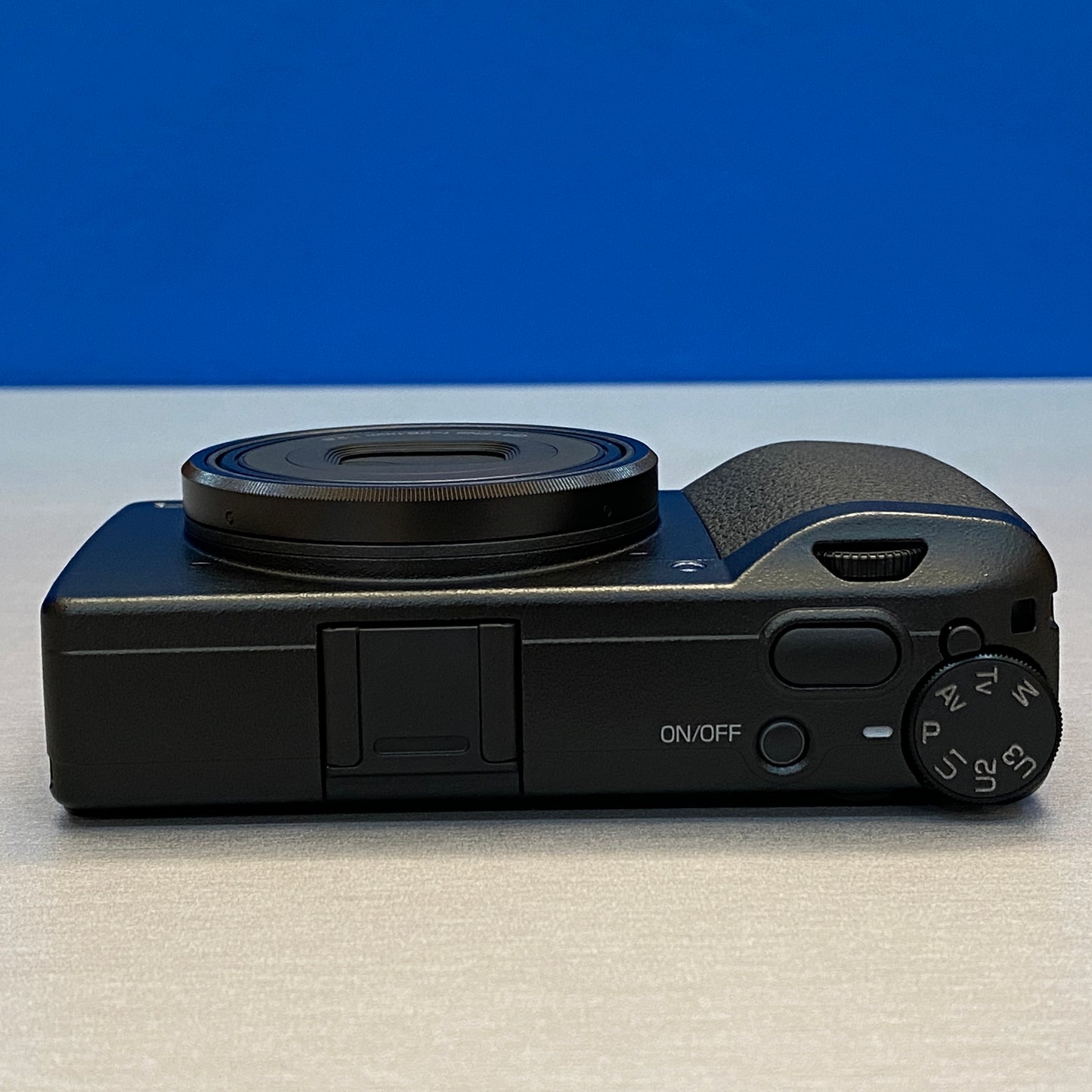 RICOH GR IIIx (24.2MP) |