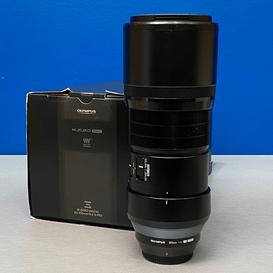 Olympus M.Zuiko Digital ED 300mm f/4 IS PRO