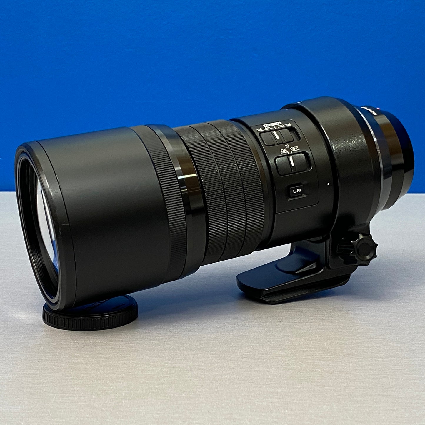 Olympus M.Zuiko Digital ED 300mm f/4 IS PRO