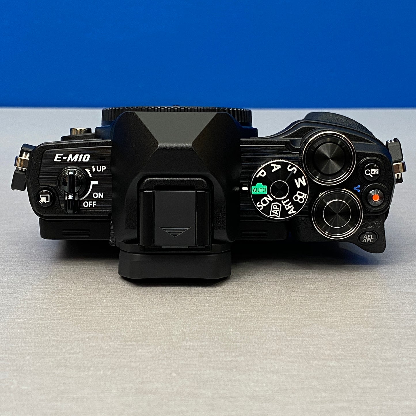 Olympus OM-D E-M10 Mark IV (Corpo) - 20.3MP | NOVA