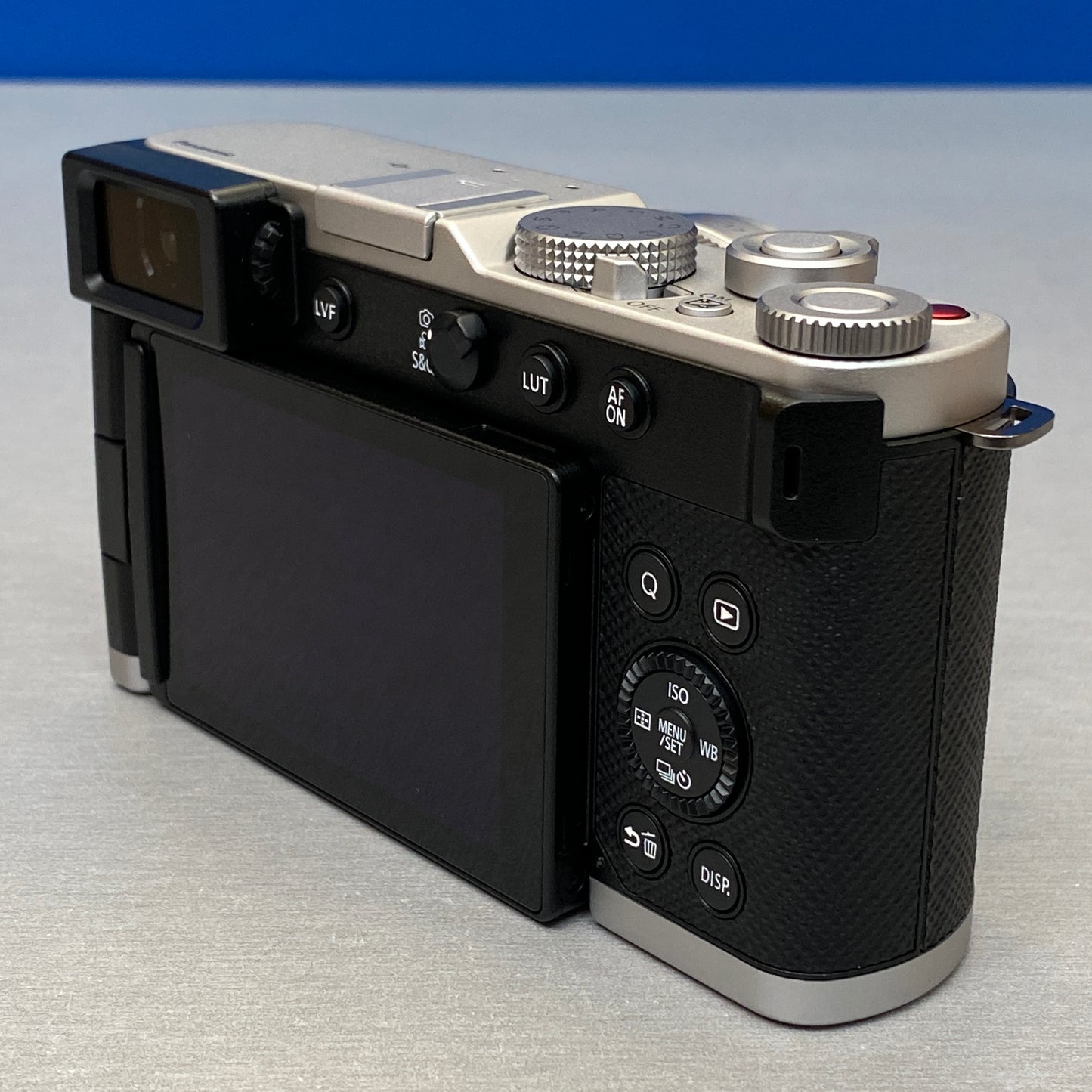 Panasonic Lumix L10 | 20.4MP | Silver | NOVA