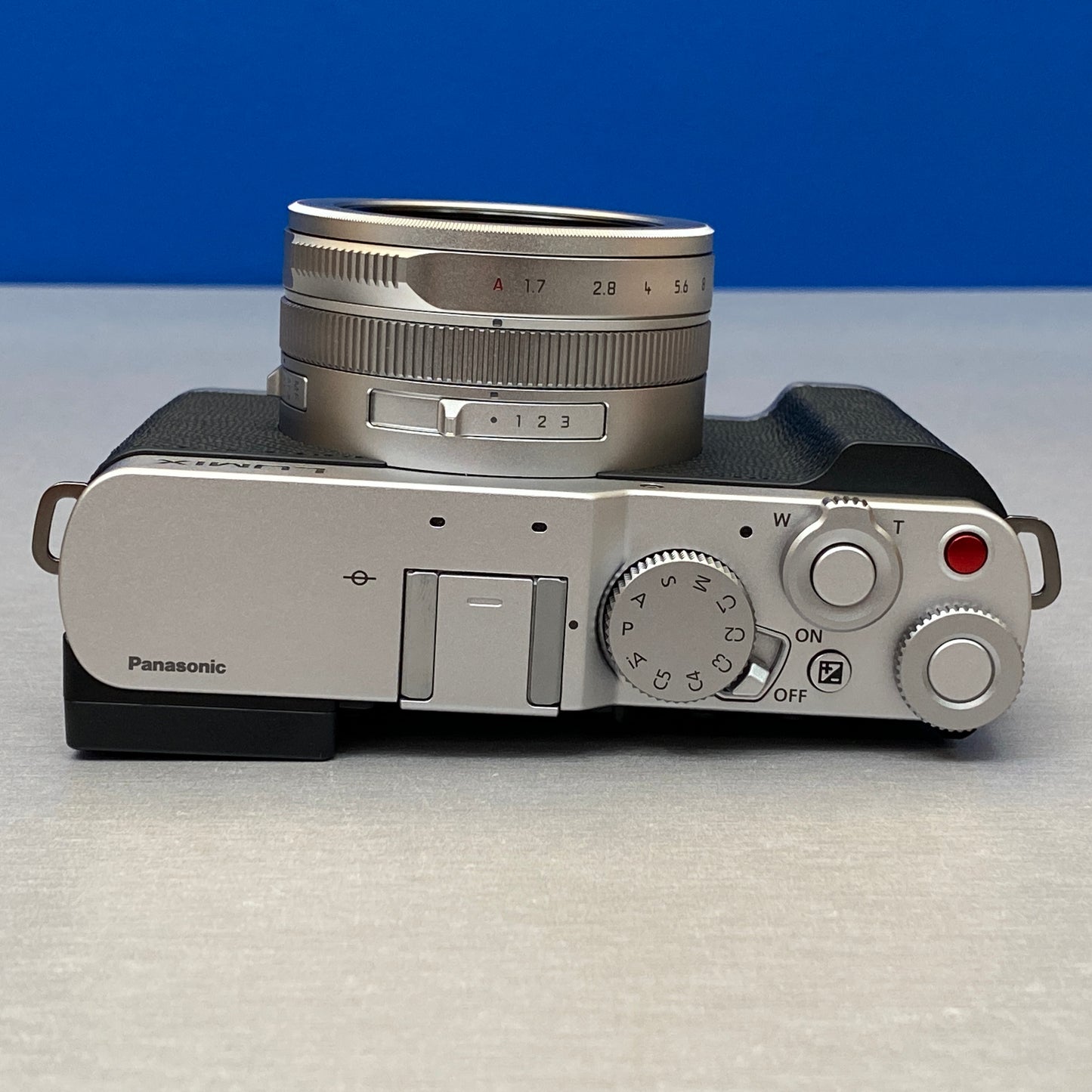 Panasonic Lumix L10 | 20.4MP | Silver | NOVA