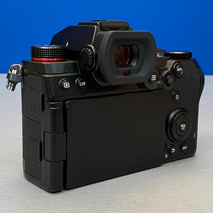 Panasonic Lumix DC-S5 (Corpo) - 24.2MP