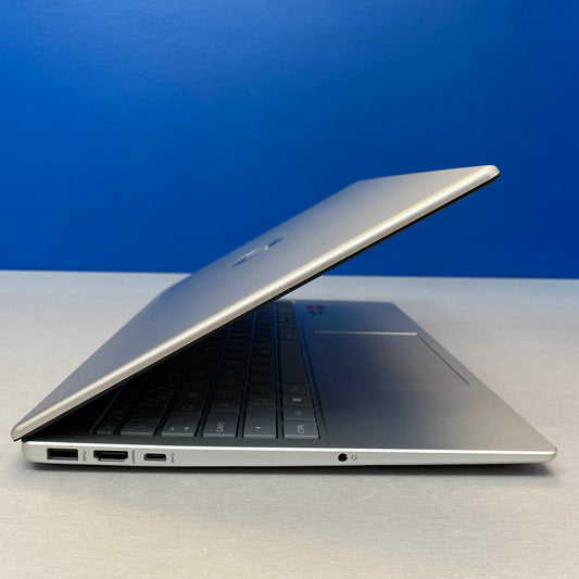 HP 15-FC0025NP | 15.6" FHD | Ryzen 5 7520U | 16GB | 512GB