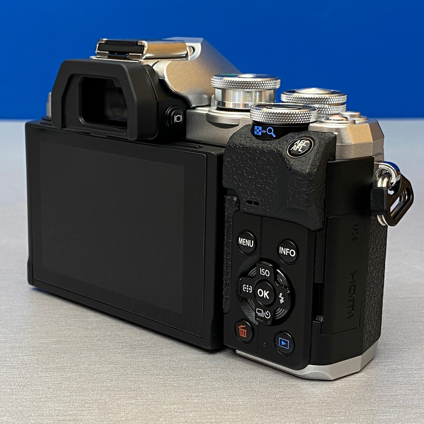 Olympus OM-D E-M10 Mark IV | 20.3MP | NOVA