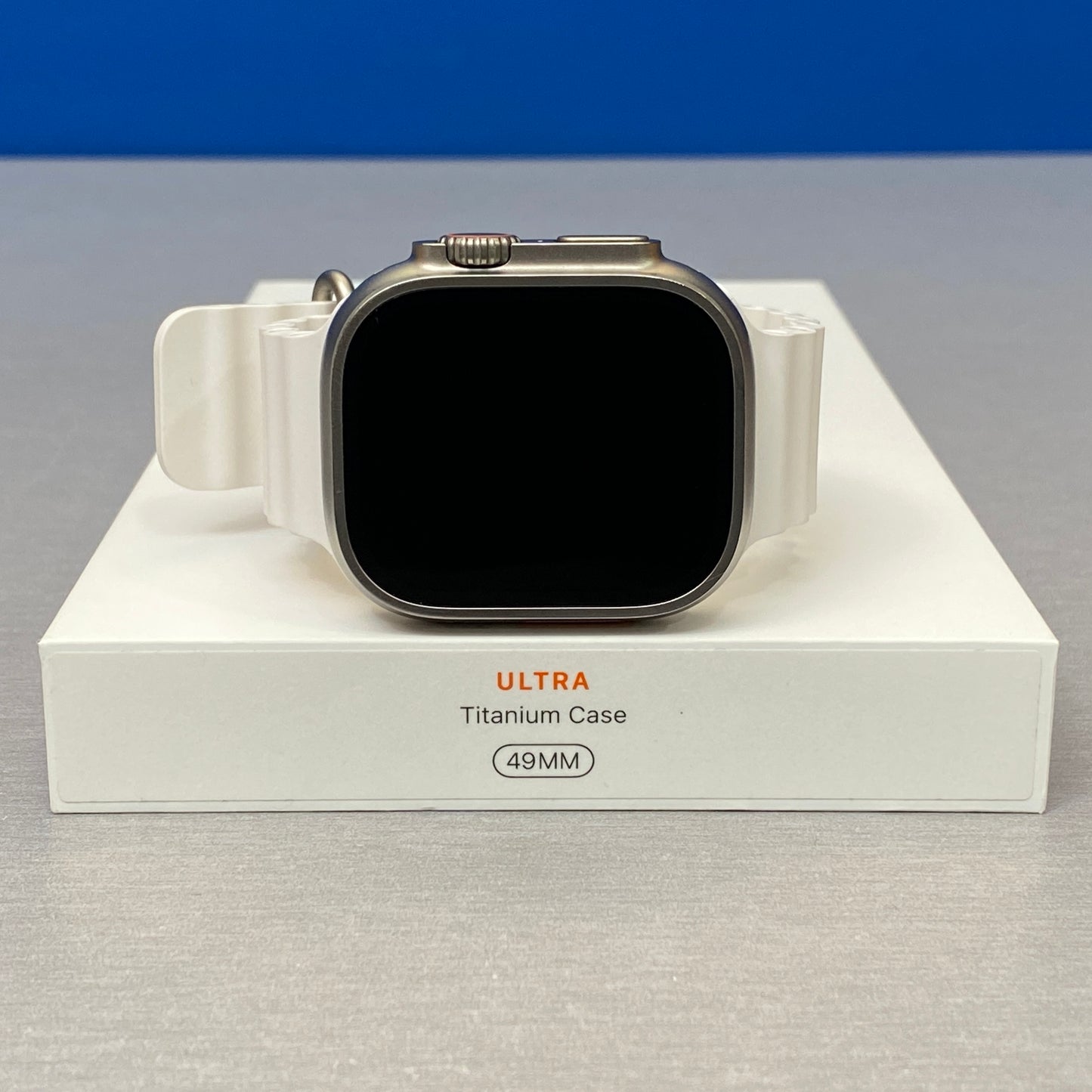 Apple Watch Ultra 2 | Titanium Natural | 49mm | White Ocean Band