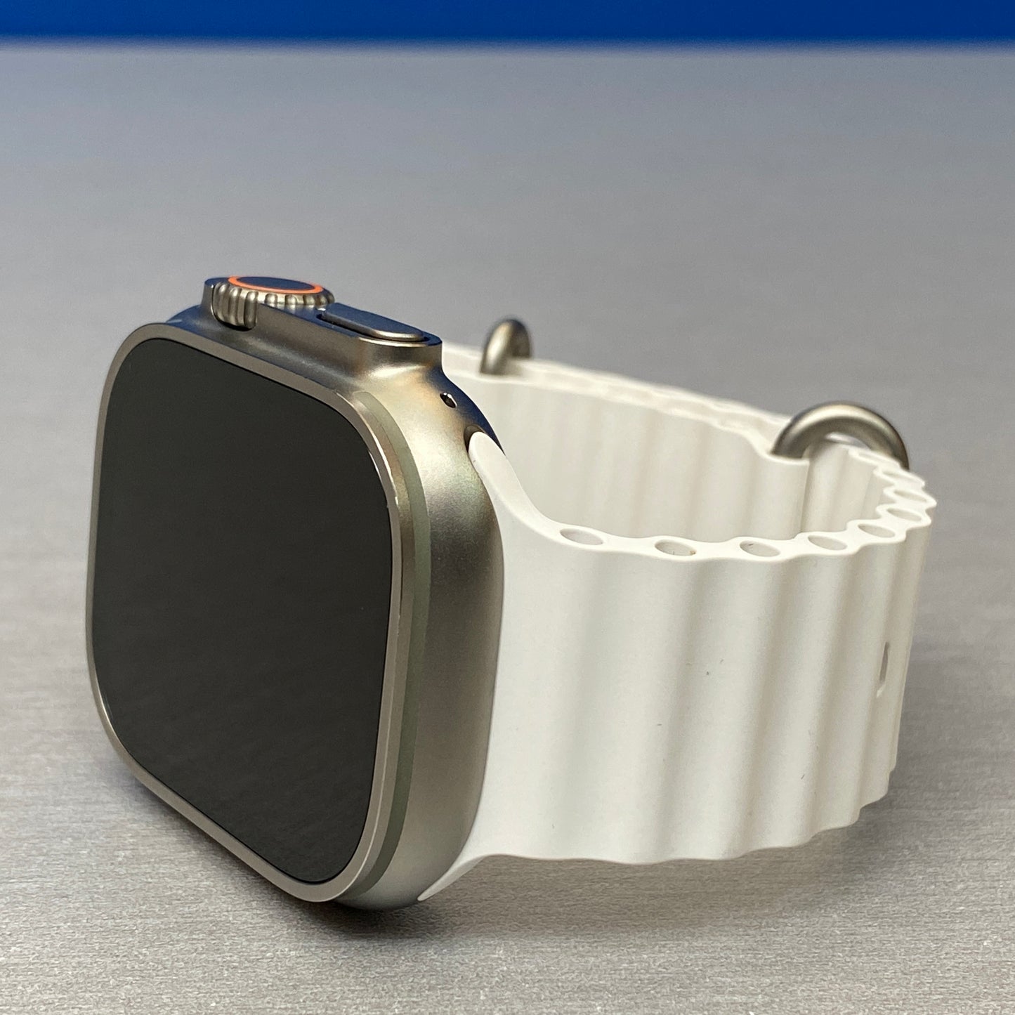 Apple Watch Ultra 2 | Titanium Natural | 49mm | White Ocean Band