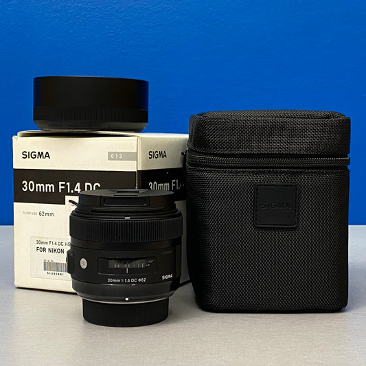Sigma ART 30mm f/1.4 DC HSM