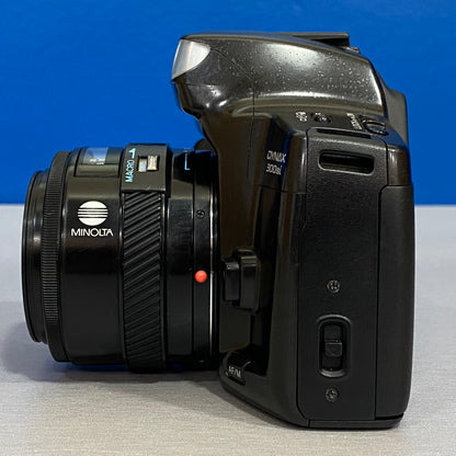 Minolta Dynax 300si + AF 35-70mm f/4