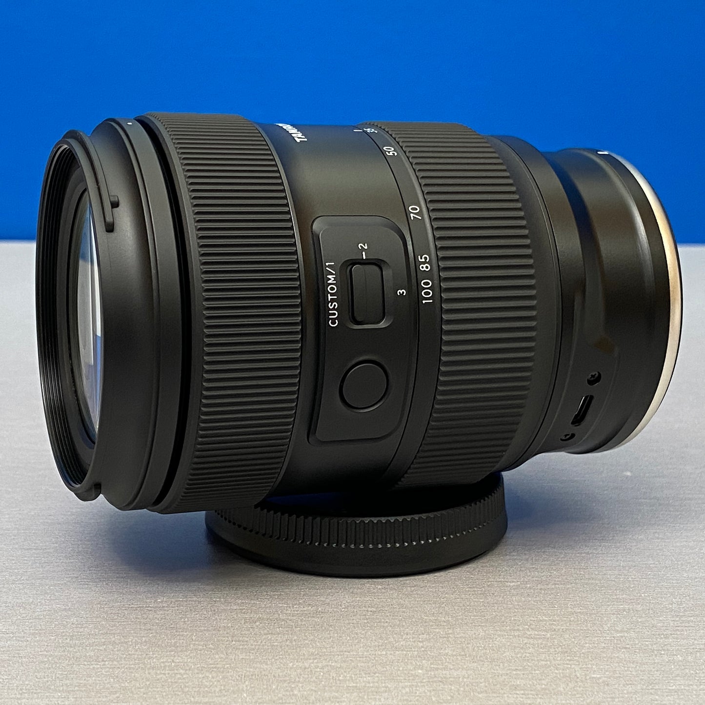 Tamron 35-100mm f/2.8 Di III VXD | NOVA