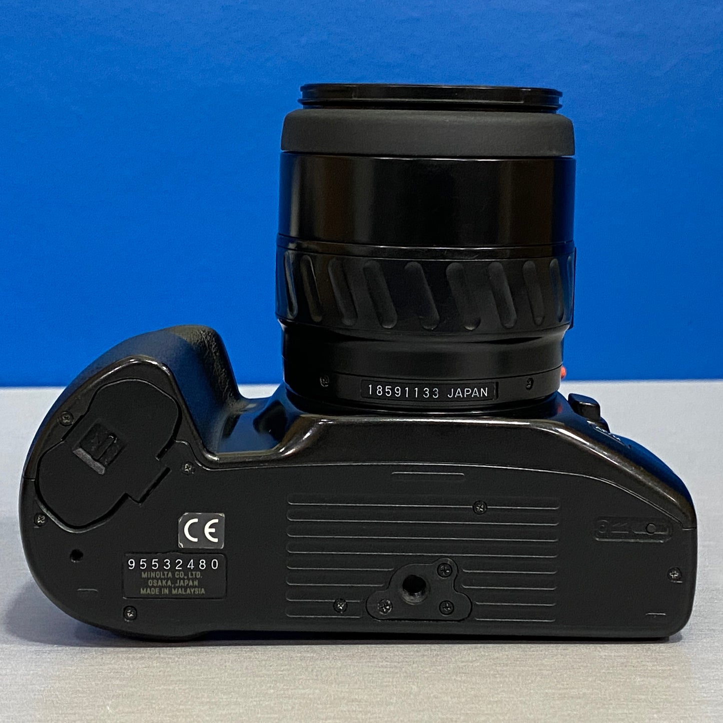 Minolta Dynax 300si + AF Zoom 28-80mm f/4-5.6