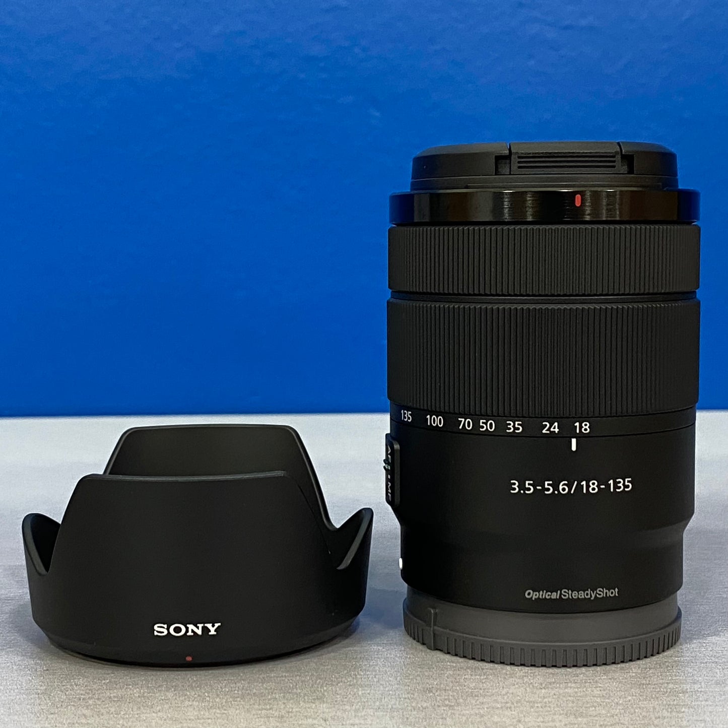 Sony E 18-135mm f/3.5-5.6 OSS | NOVA