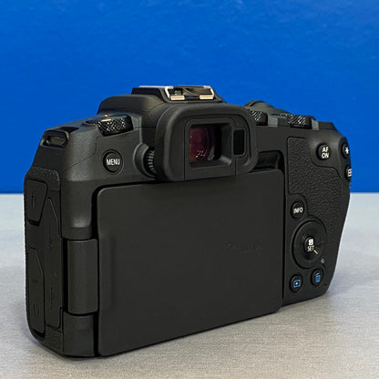 Canon EOS RP (26.2MP) + RF 24-105mm f/4-7.1 IS STM | NOVA