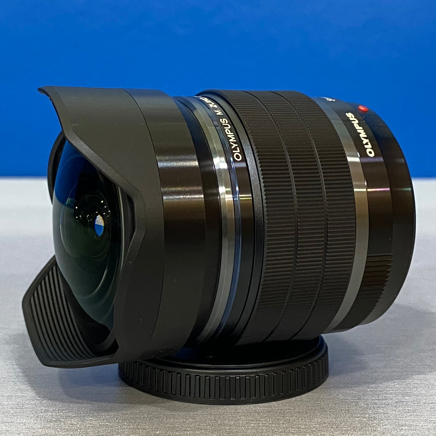 Olympus M.Zuiko Digital ED 8mm f/1.8 Fisheye PRO (NOVA)