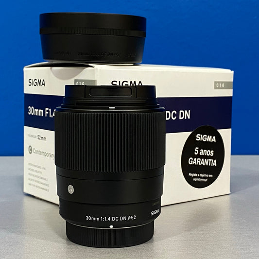 Sigma 30mm f/1.4 DC DN Contemporary | NOVA
