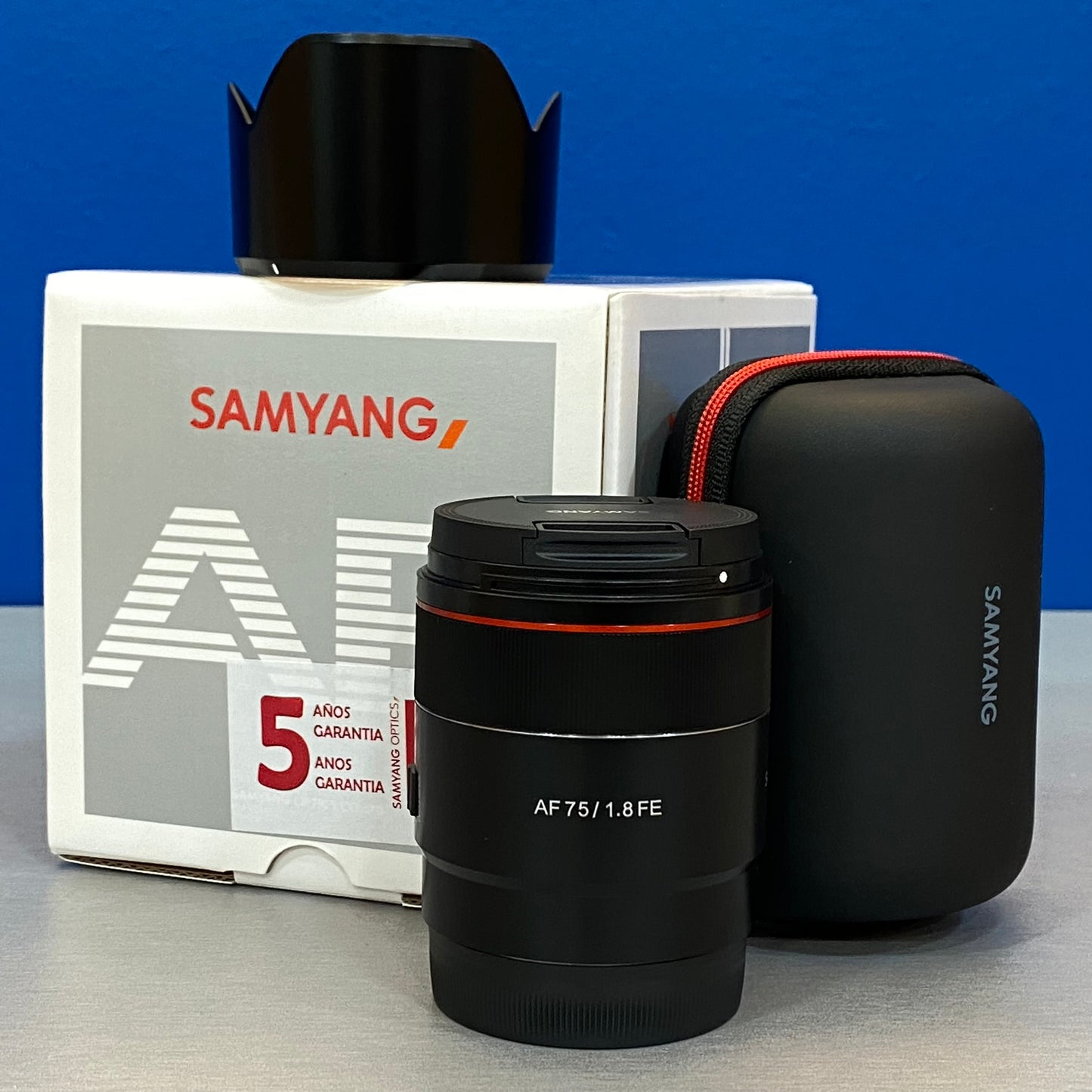 Samyang AF 75mm f/1.8 (NOVA)